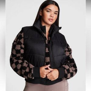 Victoria’s Secret PINK RIB CROP PUFFER VEST XL (PRICE IS FIRM)